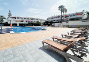 HAPPY DAYS, Central, Nice Terrace, Fast Internet, Pool